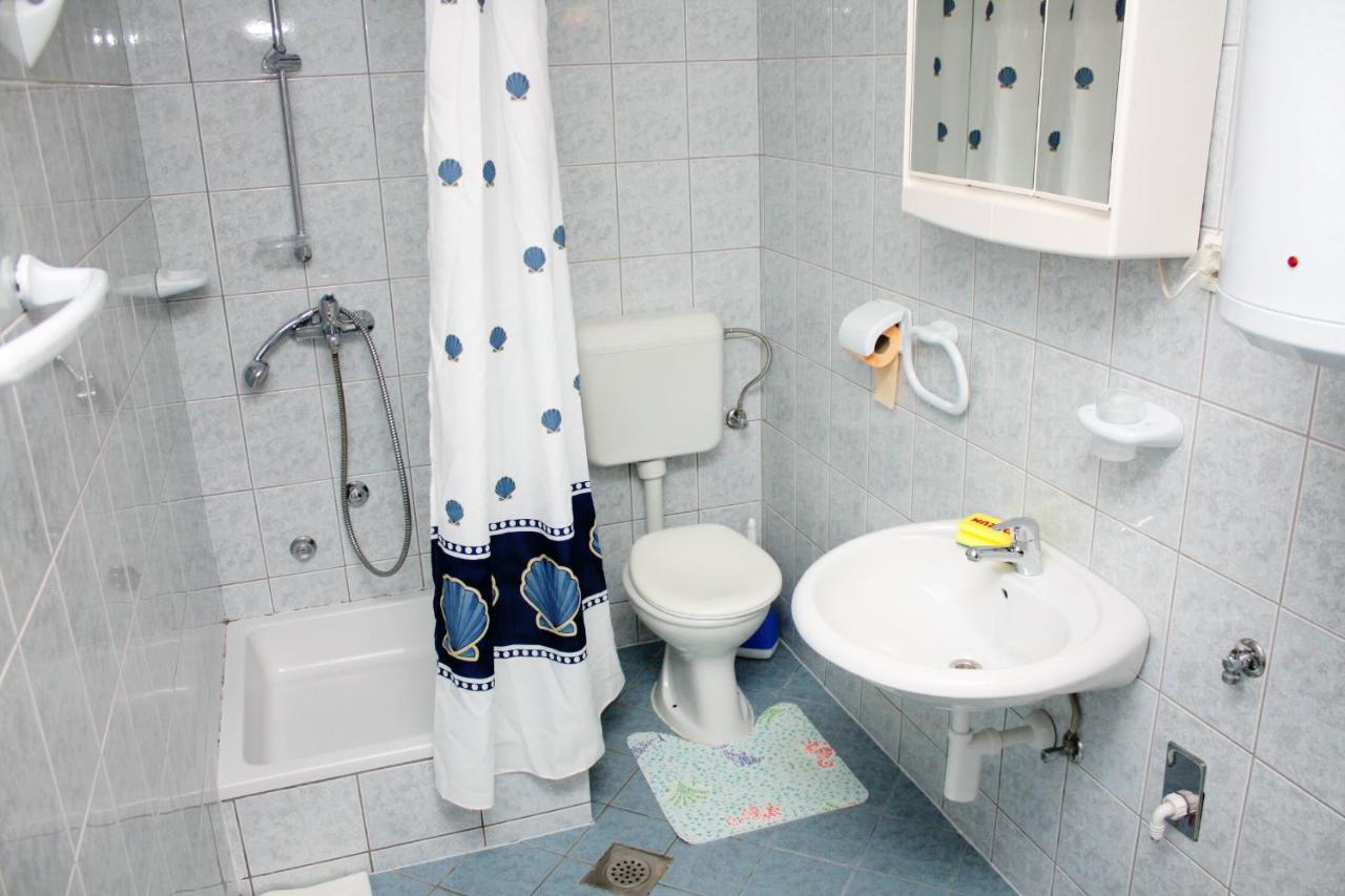 Apartments With A Parking Space Kampor, Rab - 5029 Luaran gambar